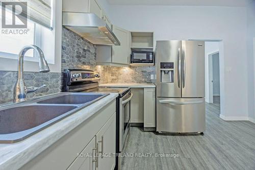 57 Adelaide Street N, London, ON - Indoor Photo Showing Kitchen With Double Sink With Upgraded Kitchen