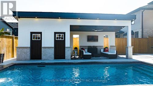 3507 Brushland Crescent, London, ON - Indoor Photo Showing Other Room With In Ground Pool