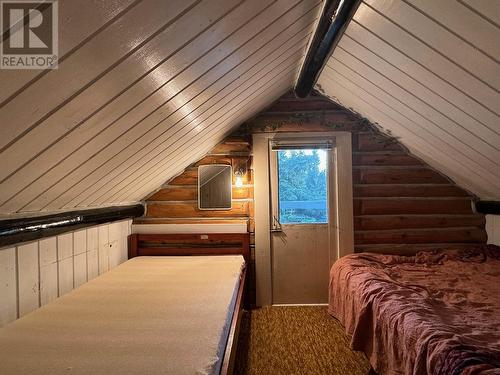 6112 Higgins Lake Road, Deka Lake / Sulphurous / Hathaway Lakes, BC - Indoor Photo Showing Bedroom