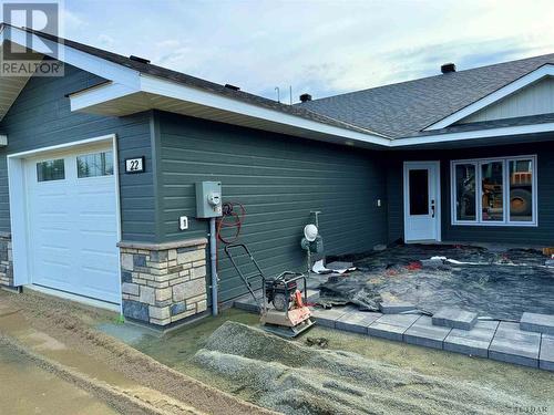 22 Golf St, Kapuskasing, ON - Outdoor