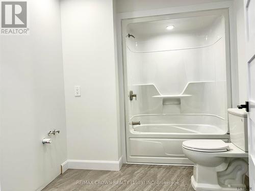 24 Golf Street, Kapuskasing, ON - Indoor Photo Showing Bathroom