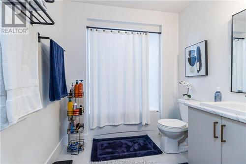 39 Donat Cres, Dieppe, NB - Indoor Photo Showing Bathroom