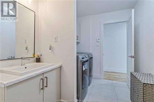 39 Donat Cres, Dieppe, NB - Indoor Photo Showing Laundry Room