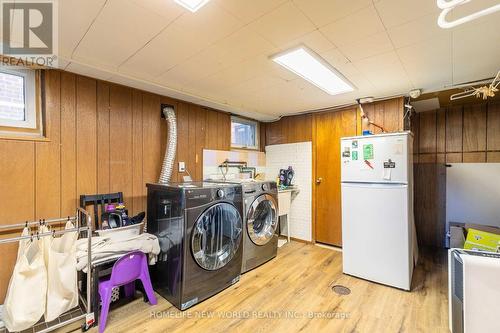 41 Mississauga Road S, Mississauga, ON - Indoor Photo Showing Laundry Room