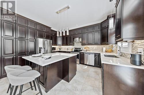 3216 Preserve Drive E, Oakville, ON - Indoor Photo Showing Kitchen With Stainless Steel Kitchen With Upgraded Kitchen