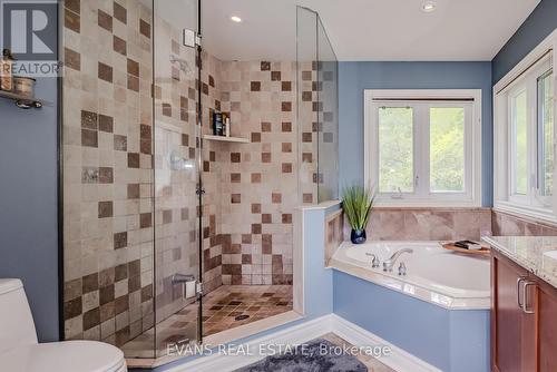 249 Vance Drive, Oakville, ON - Indoor Photo Showing Bathroom