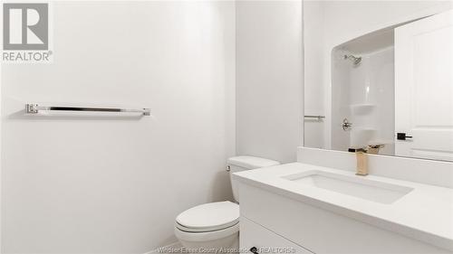 55 Callams Bay, Amherstburg, ON - Indoor Photo Showing Bathroom