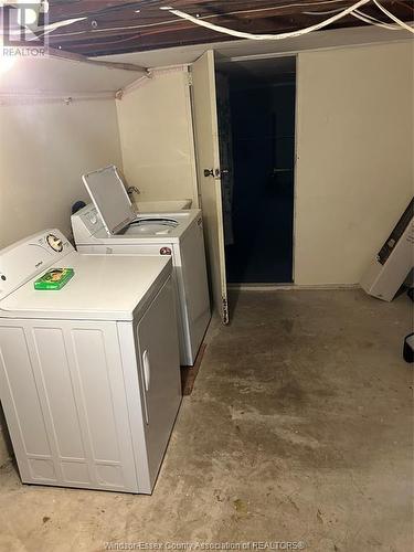 1145 Hall Avenue, Windsor, ON - Indoor Photo Showing Laundry Room