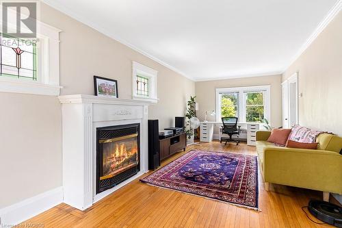 1131 4Th Avenue W, Owen Sound, ON - Indoor Photo Showing Living Room With Fireplace