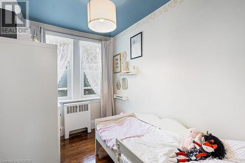 1131 4Th Avenue W, Owen Sound, ON - Indoor Photo Showing Bedroom