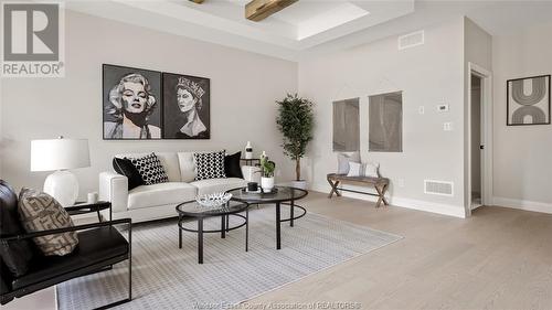 58 Callams Bay, Amherstburg, ON - Indoor Photo Showing Living Room