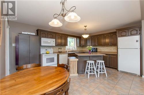 800 Frampton Lane, Moncton, NB - Indoor Photo Showing Kitchen