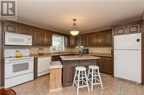 800 Frampton Lane, Moncton, NB - Indoor Photo Showing Kitchen