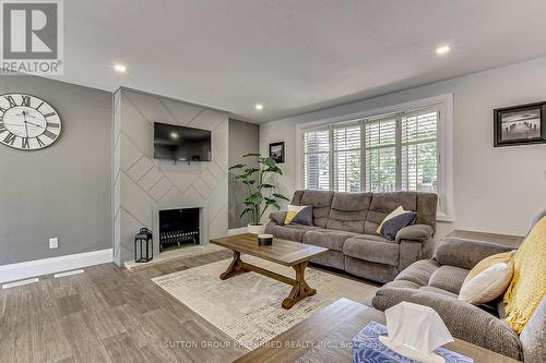 1092 Prince George Road, London, ON - Indoor Photo Showing Living Room With Fireplace