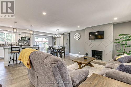 1092 Prince George Road, London, ON - Indoor Photo Showing Living Room With Fireplace