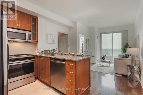 1706 - 18 Holmes Avenue, Toronto, ON - Indoor Photo Showing Kitchen With Double Sink