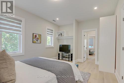 16 Agincourt Drive, Toronto (Agincourt South-Malvern West), ON - Indoor Photo Showing Bedroom