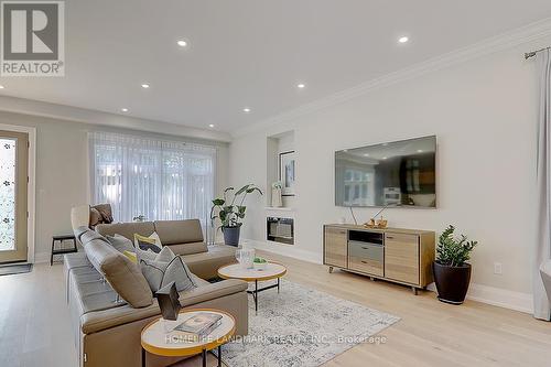 16 Agincourt Drive, Toronto, ON - Indoor Photo Showing Living Room