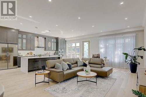 16 Agincourt Drive, Toronto, ON - Indoor Photo Showing Living Room