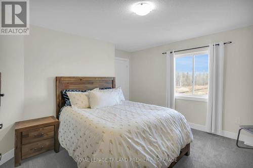 2657 Bobolink Lane, London, ON - Indoor Photo Showing Bedroom