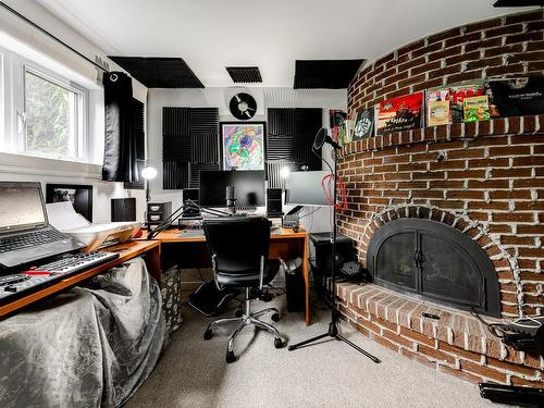 Bedroom - 3084 Rue Robitaille, Longueuil (Le Vieux-Longueuil), QC - Indoor Photo Showing Office With Fireplace