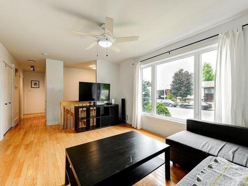 Living room - 3084 Rue Robitaille, Longueuil (Le Vieux-Longueuil), QC - Indoor Photo Showing Living Room