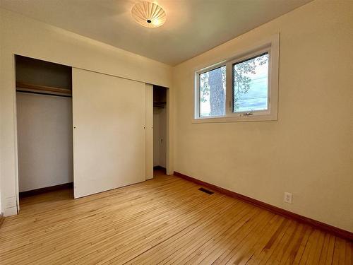 944 Crowe Avenue, Fort Frances, ON - Indoor Photo Showing Other Room