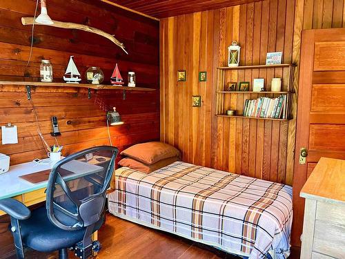 Lk415 Granite Lake, Kenora, ON - Indoor Photo Showing Bedroom