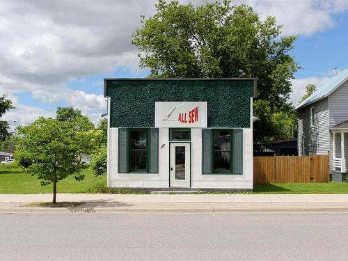 317 Fourth St, Rainy River, ON 