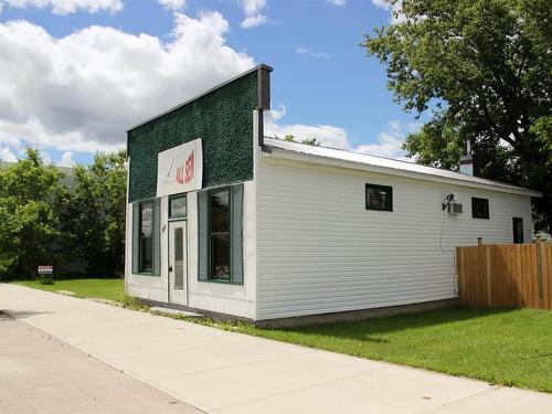 317 Fourth St, Rainy River, ON 