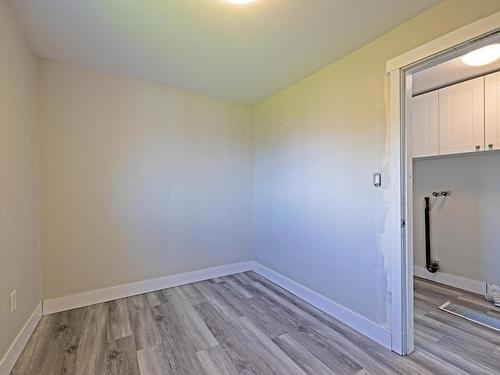 302 Poplar Street, Kamloops, BC - Indoor Photo Showing Other Room