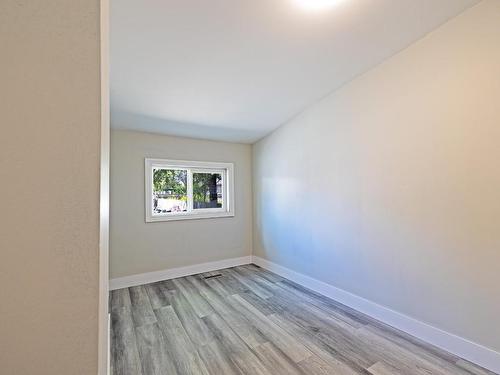 302 Poplar Street, Kamloops, BC - Indoor Photo Showing Other Room