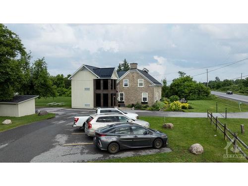 2962 Carp Road, Carp, ON 