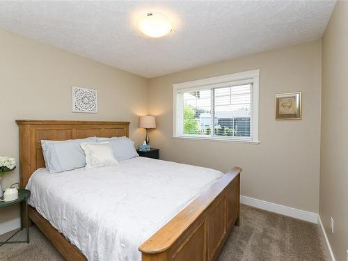 A-2511 Steele Cres, Courtenay, BC - Indoor Photo Showing Bedroom