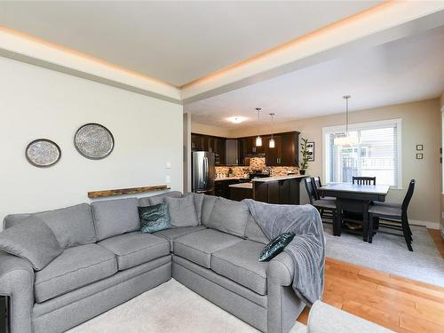 A-2511 Steele Cres, Courtenay, BC - Indoor Photo Showing Living Room