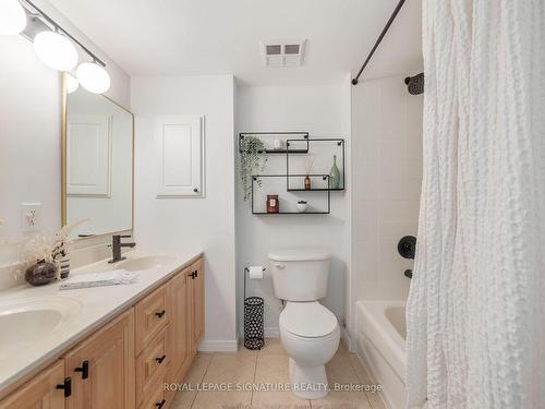 336-30 Western Battery Rd, Toronto, ON - Indoor Photo Showing Bathroom