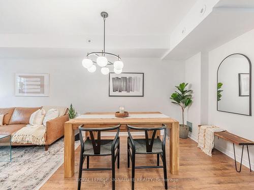 336-30 Western Battery Rd, Toronto, ON - Indoor Photo Showing Dining Room