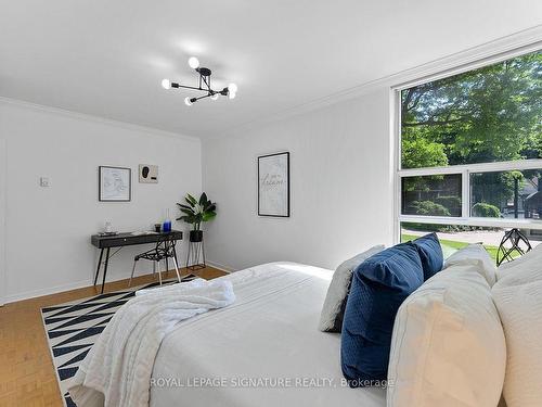 102-40 Homewood Ave, Toronto, ON - Indoor Photo Showing Bedroom