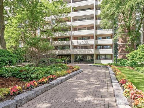 102-40 Homewood Ave, Toronto, ON - Outdoor