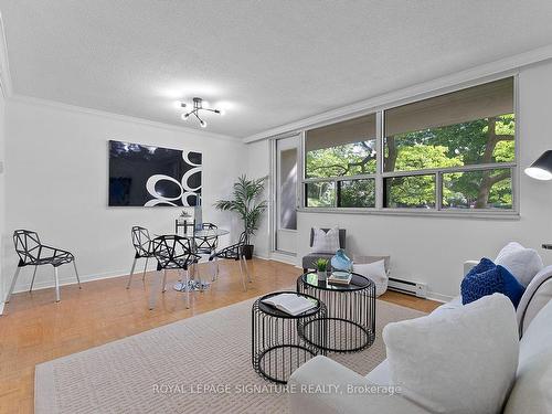 102-40 Homewood Ave, Toronto, ON - Indoor Photo Showing Living Room