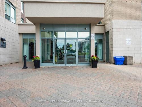 1105-23 Oneida Cres, Richmond Hill, ON - Outdoor With Exterior