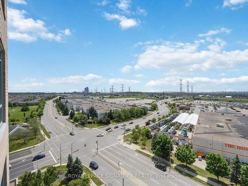 1105-23 Oneida Cres, Richmond Hill, ON - Outdoor With View