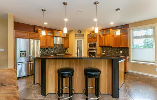 2638 Centennial Drive, Blind Bay, BC - Indoor Photo Showing Kitchen With Stainless Steel Kitchen With Upgraded Kitchen