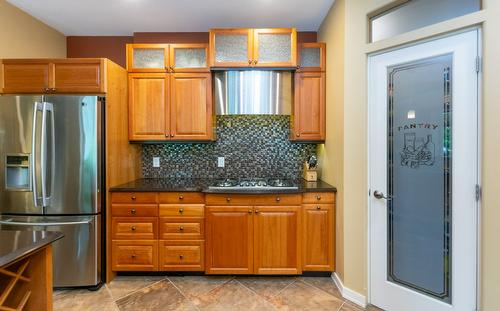2638 Centennial Drive, Blind Bay, BC - Indoor Photo Showing Kitchen