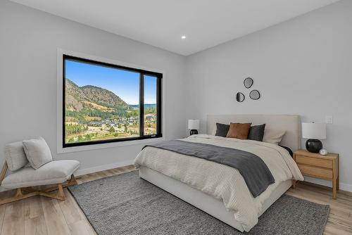 771 Carnoustie Drive, Kelowna, BC - Indoor Photo Showing Bedroom