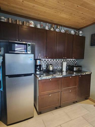 96-4354 Hwy 3 Highway, Keremeos, BC - Indoor Photo Showing Kitchen