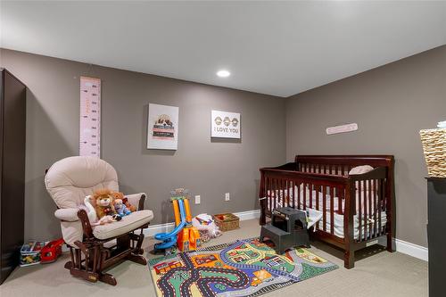 2806 15 Street, Vernon, BC - Indoor Photo Showing Bedroom