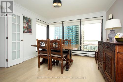 2314 - 55 Harbour Square, Toronto, ON - Indoor Photo Showing Dining Room