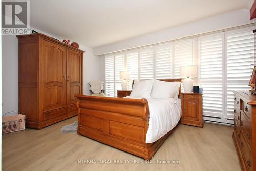 2314 - 55 Harbour Square, Toronto, ON - Indoor Photo Showing Bedroom