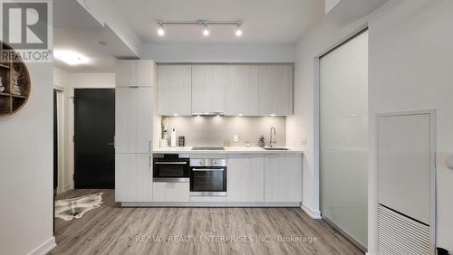 1511 - 158 Front Street E, Toronto, ON - Indoor